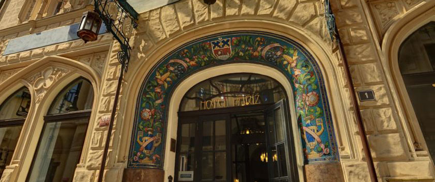 Hotel Paris - Entrance