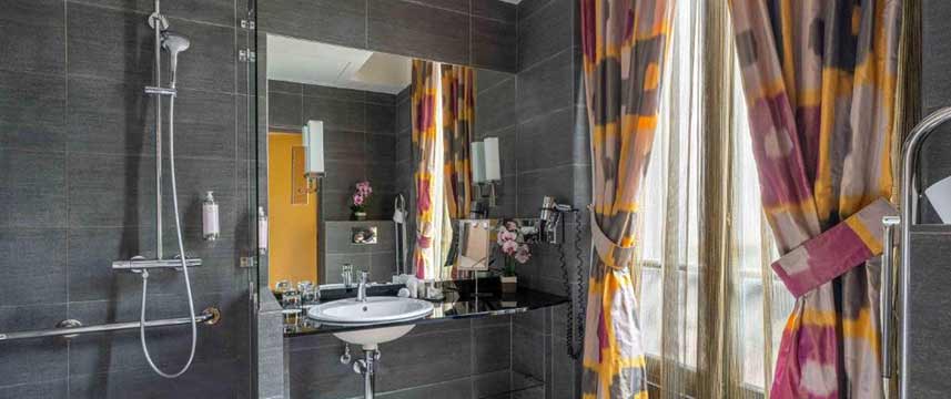 Hotel Regents Garden Superior Bathroom