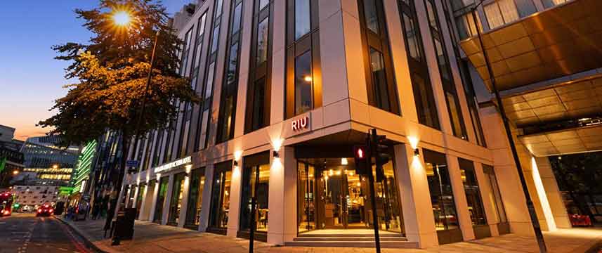Hotel Riu Plaza London Victoria - Entrance