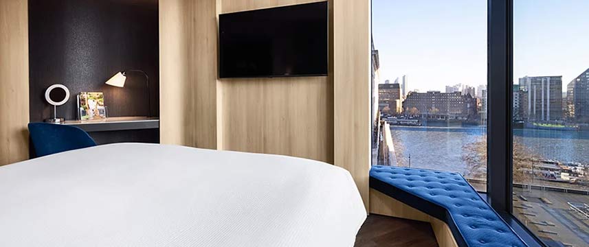 Hotel Riu Plaza London Westminster Deluxe Queen Corner