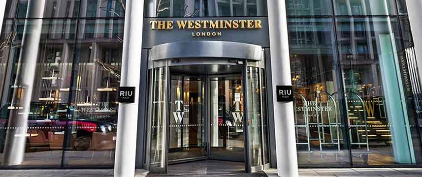 Hotel Riu Plaza London Westminster Entrance