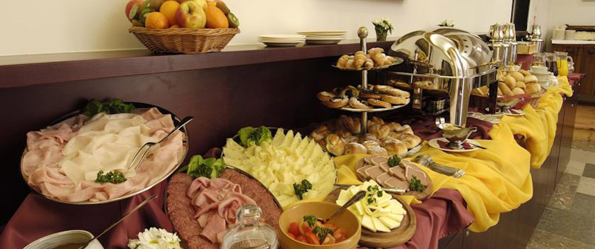 Hotel Rokoko - Breakfast