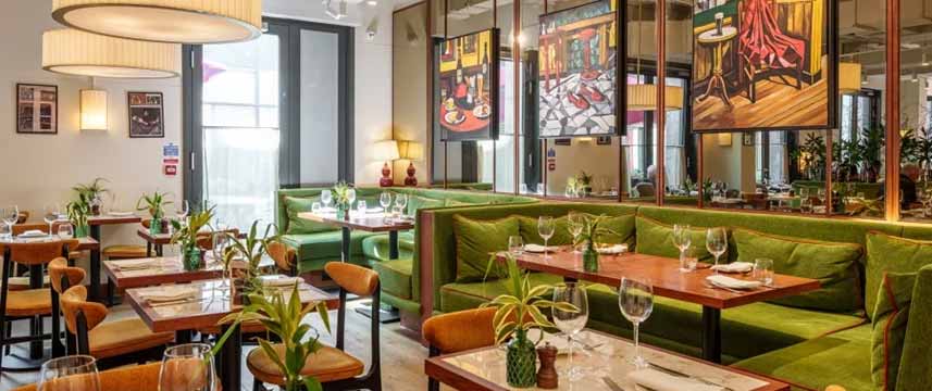 Hotel Saint London - Cardinal Bar & Kitchen Tables