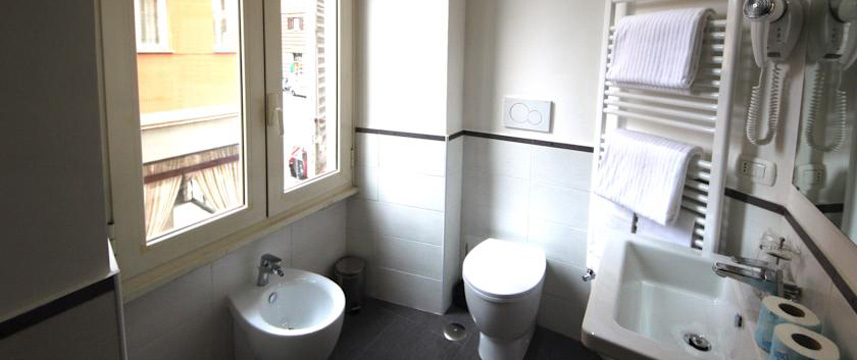 Hotel Saturnia - Bathroom Area