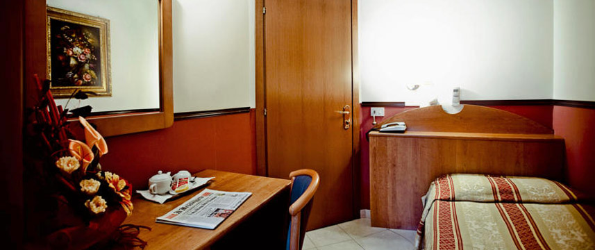 Hotel Saturnia - Single Bedroom