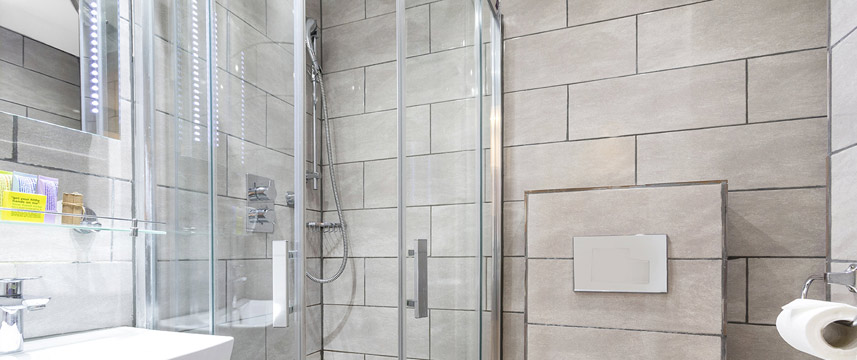 Hotel Shepherds Bush London - King Room Shower