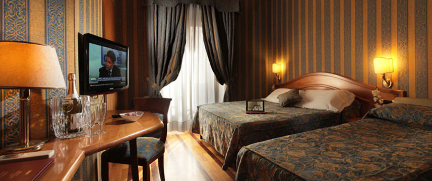 Hotel Solis - Triple Room