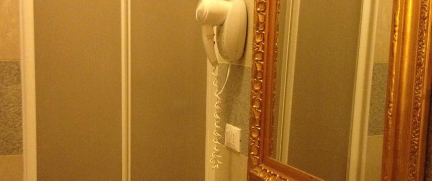 Hotel Termini - Bathroom