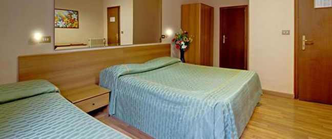 Hotel Urbis - Triple Room