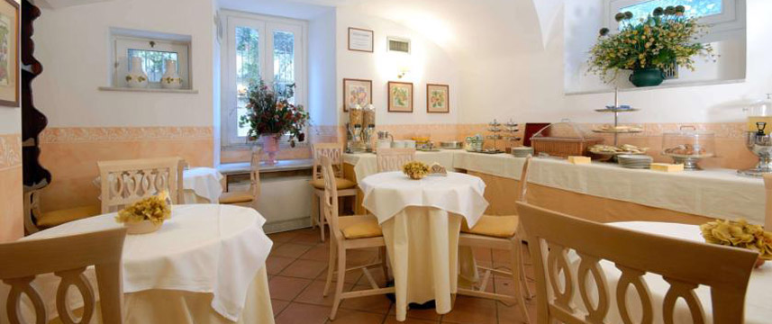 Hotel Villa del Parco - Breakfast Room