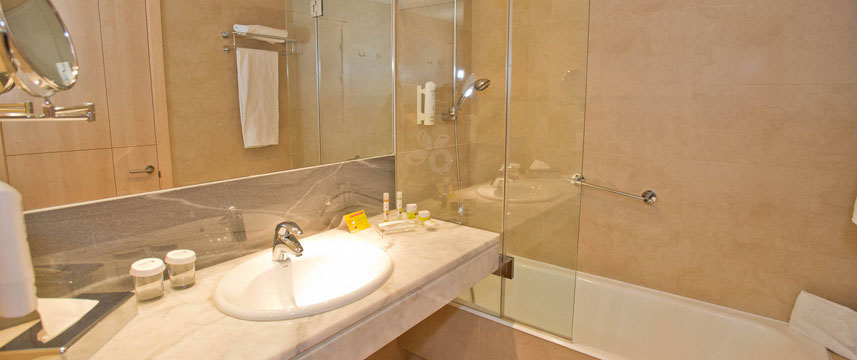 Husa Paseo Del Arte - Bathroom