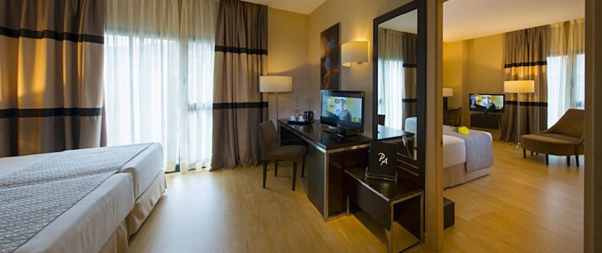 Husa Paseo Del Arte - Family Bedroom