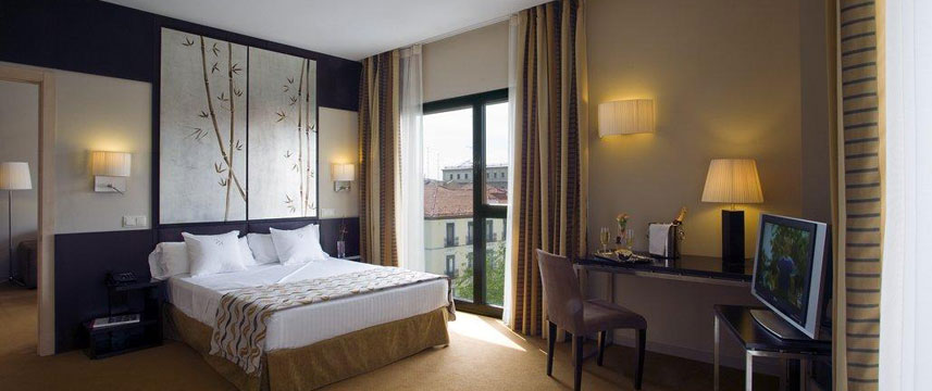 Husa Paseo Del Arte - Room Family