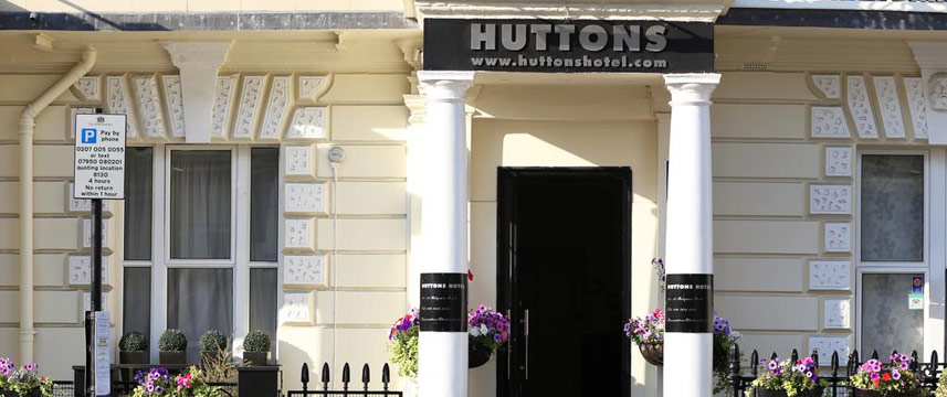 Huttons Hotel - Huttons Entrance