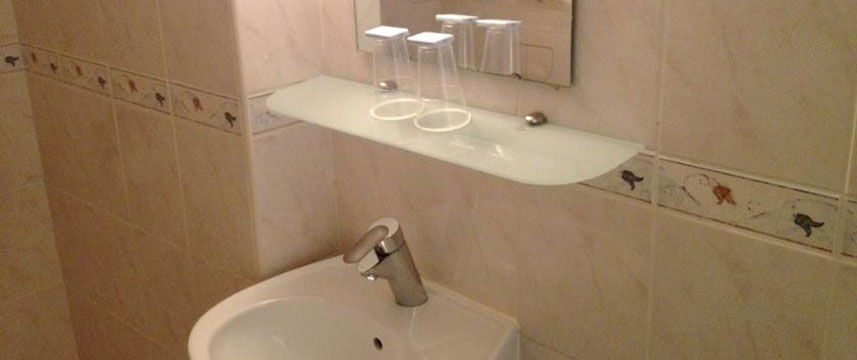 ITC Hotel - Bath Room