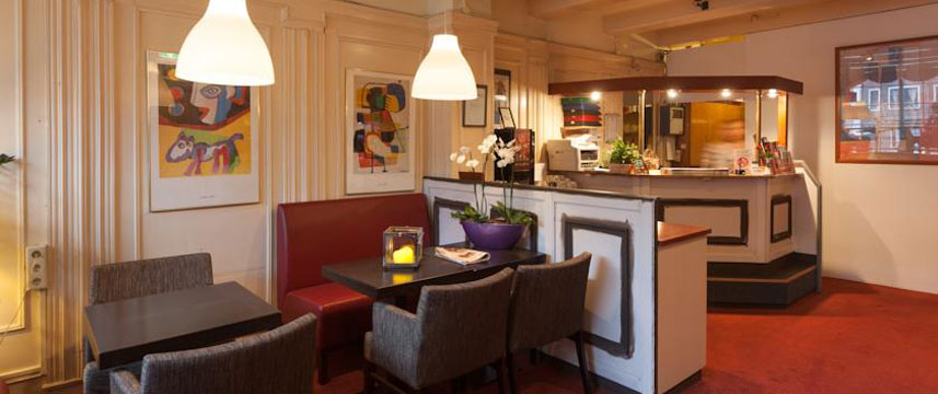 ITC Hotel - Reception Area