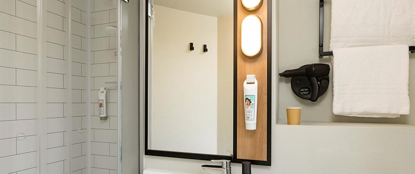 Ibis Paris Bastille Opera Bathroom