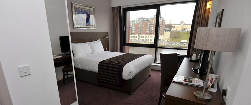 Jurys Gateshead Mirror Main