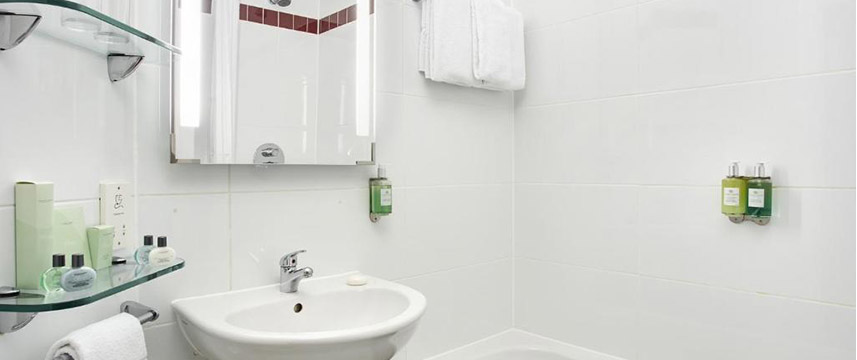 Jurys Inn Liverpool - Bathroom