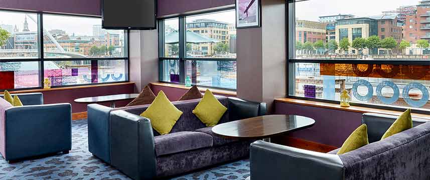 Jurys Inn Newcastle Quayside - Bar Lounge