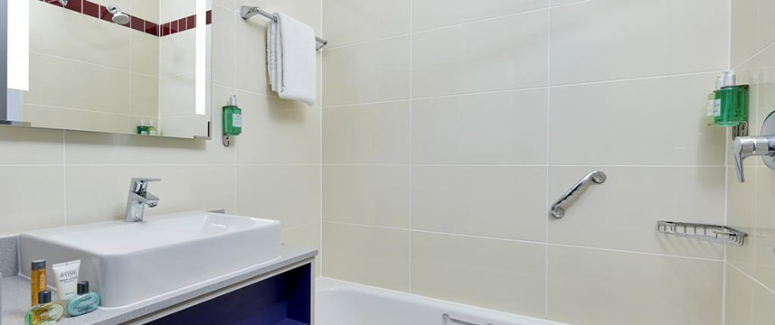 Jurys Inn Sheffield - Bathroom