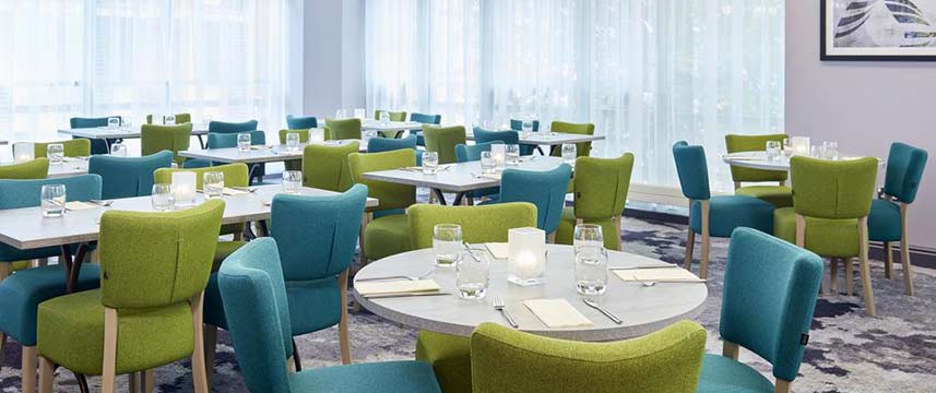 Jurys Inn Sheffield - Restaurant Tables