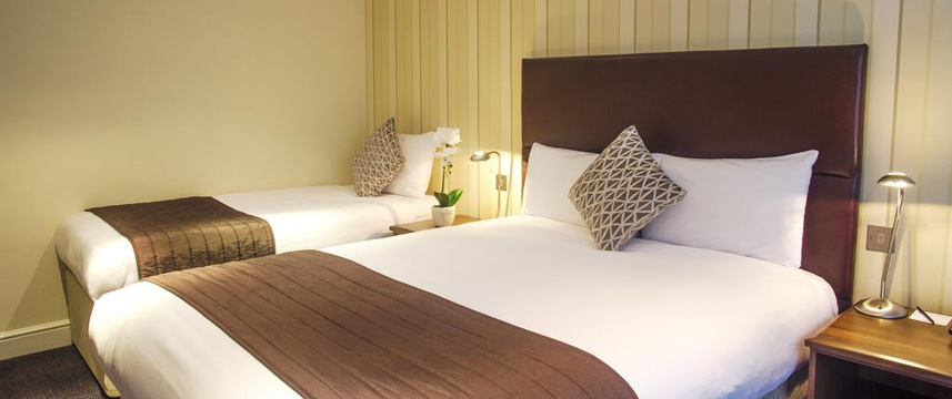 Kings Hotel Brighton - Triple Beds