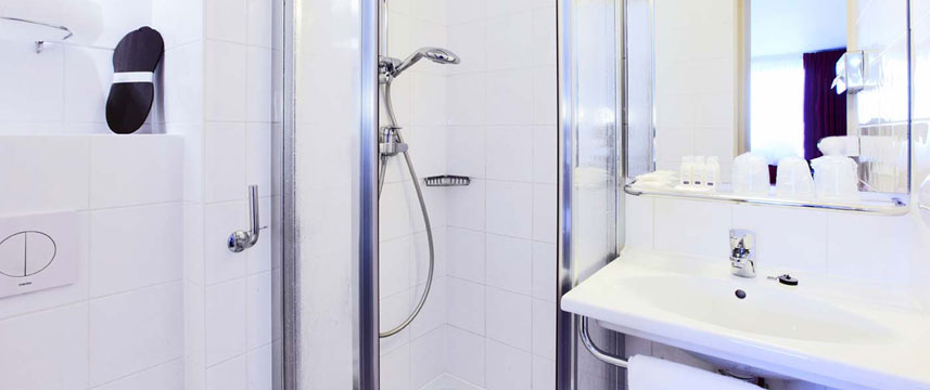 Kyriad Bercy Village Hotel - Bathroom