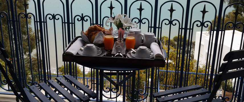 La Villa Bleue - Breakfast