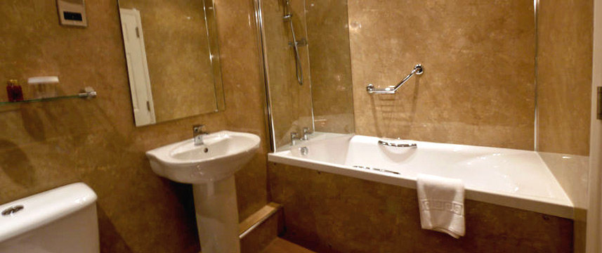 Lady Anne Middletons Hotel - Bathroom
