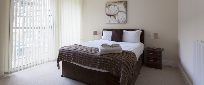 Lanterns Court Apartments - Bedroom Double