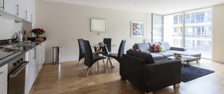 Lanterns Court Apartments - Dining Area