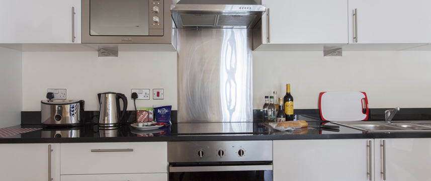 Lanterns Court Apartments - Kitchen Area