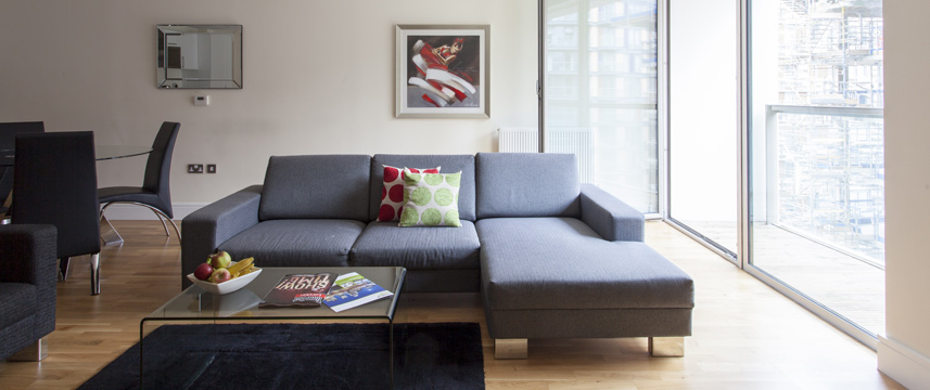 Lanterns Court Apartments - Lounge