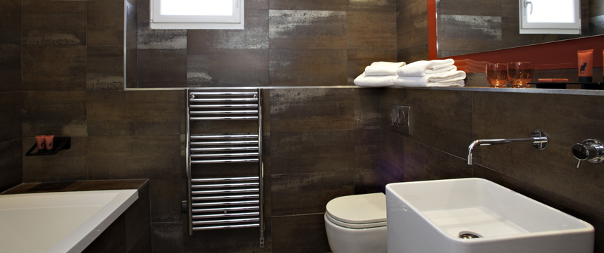 Le Chat Noir Design Hotel - Deluxe Bathroom