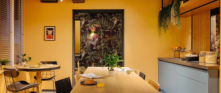 Leonardo Amsterdam Leidse Square Breakfast Room
