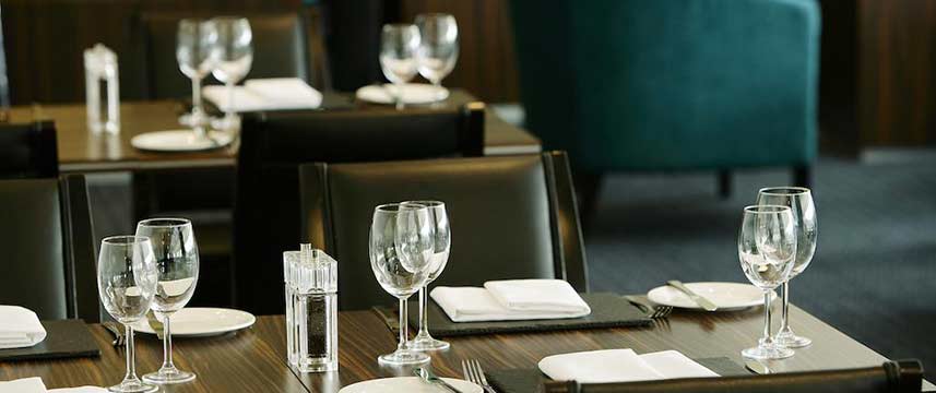 Leonardo Hotel Edinburgh Murrayfield - Restaurant Tables