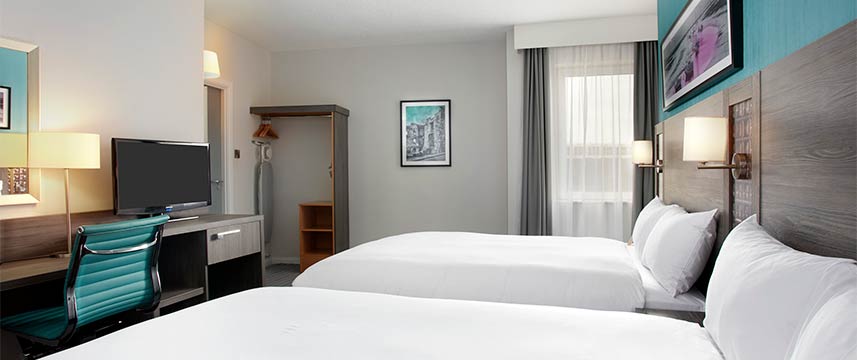 Leonardo Hotel Southampton - Bedroom