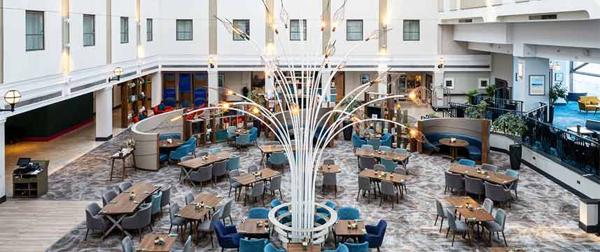 Leonardo Royal Hotel Brighton Waterfront - Atrium