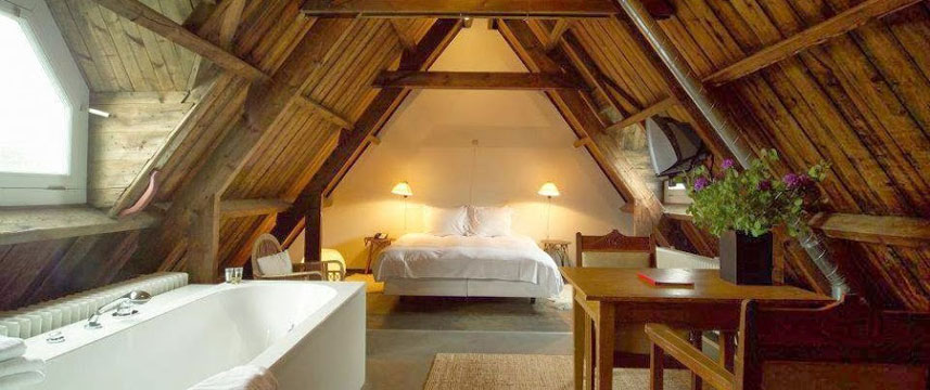 Lloyd Hotel Cultural Embassy 5 Star Room