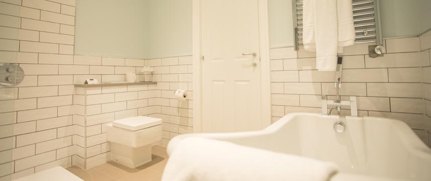 London Chigwell Prince Regent Suite Bathroom