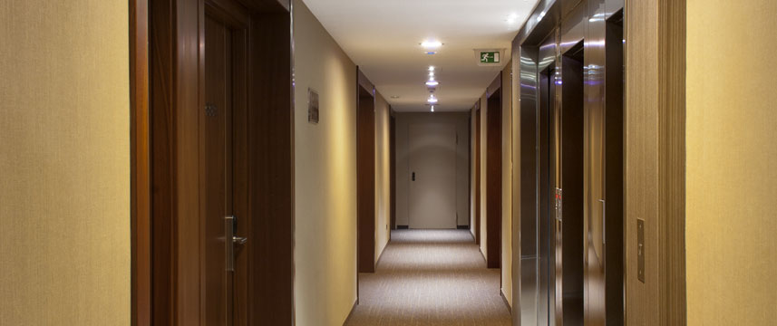 Lugano - Room Corridor