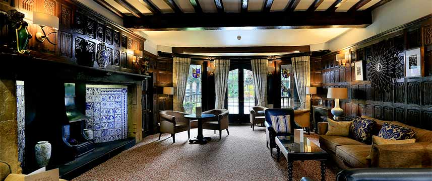 Macdonald Alveston Manor - Blue Lounge