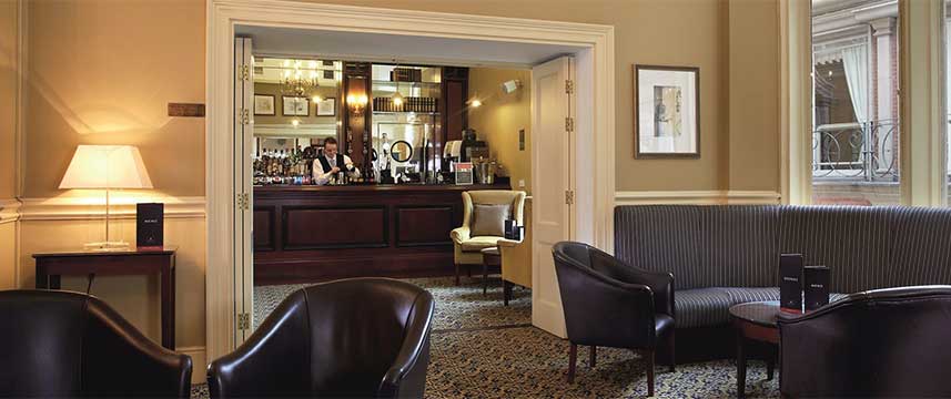 Macdonald Burlington Hotel - Berlioz Bar Lounge