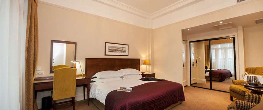 Macdonald Burlington Hotel - Deluxe Room