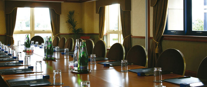 Macdonald Holyrood - Room Meeting