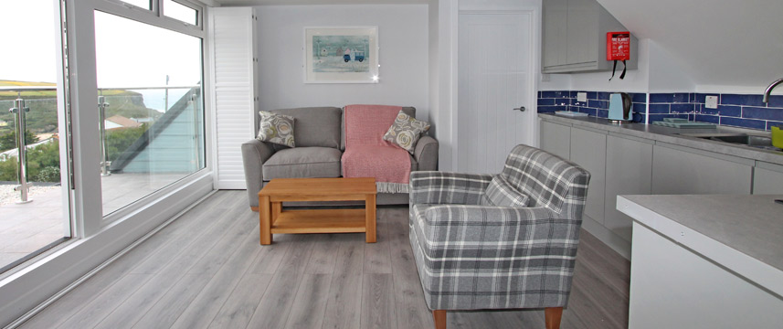 Mawgan Porth Apartments - Lounge