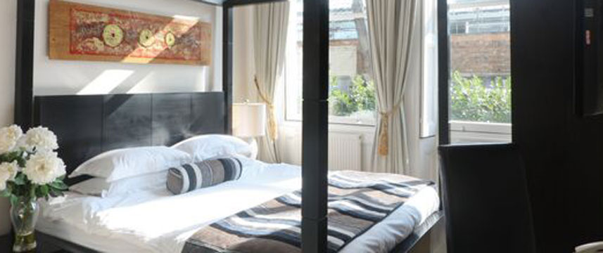 Mayflower Hotel - Four Poster