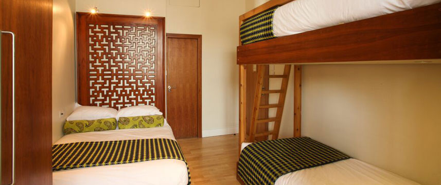 Mayflower Hotel - Triple Guest Room