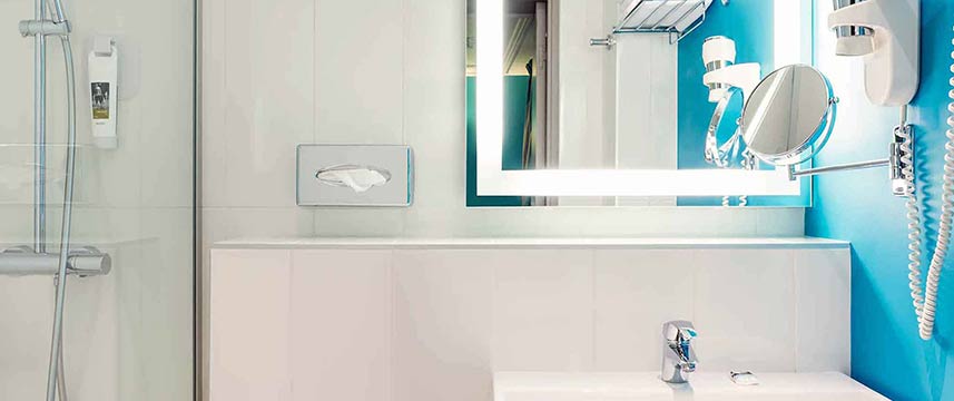 Mercure Opera Grand Boulevards Bathroom